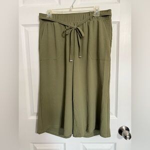 Olive Green Women's Dress Capris